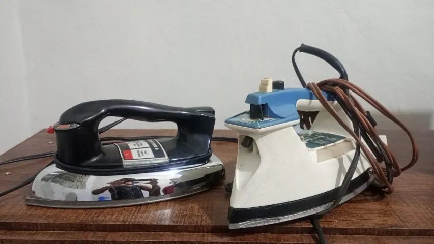 Ferros de passar - R$150