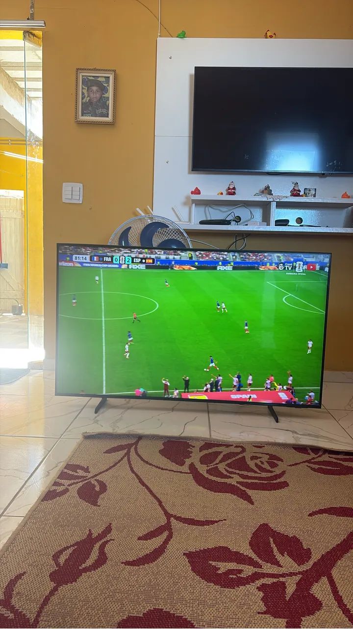 Vendo televisão smart tv Samsung 55 polegadas  - Foto 2