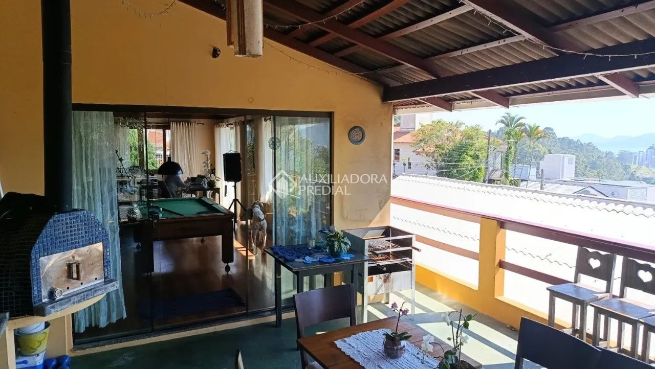 Casa na Trindade com 3 suítes e vista de cinema! - Foto 3