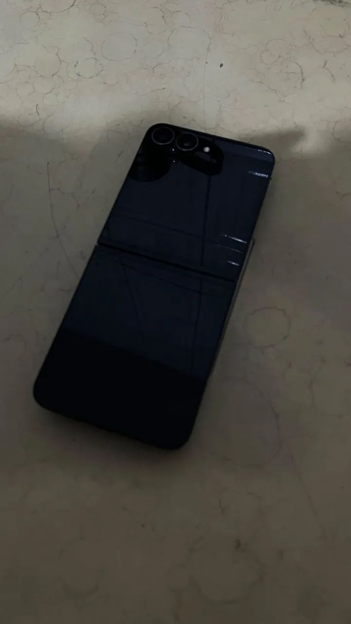 Samsung ZFlip 7 FE  - Foto 2