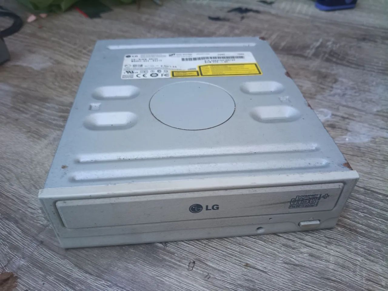 Driver de cd ROM antigo LG, não testei