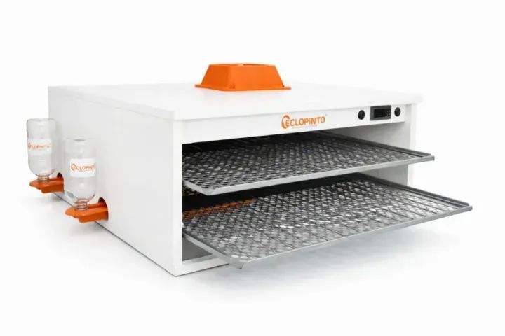 Chocadeira automática 240 ovos + Ovoscópio e água automática - Foto 3