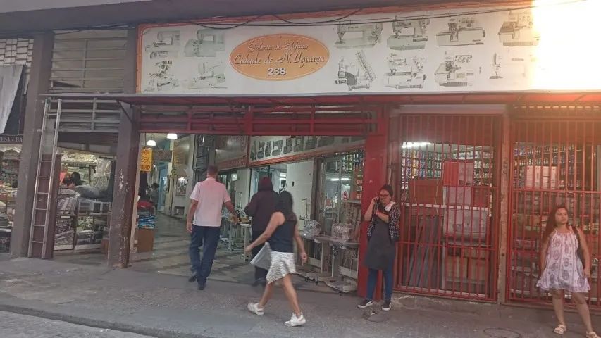 Alugo sala comercial com banheiro no Centro de Nova Iguaçu 16m2 - Foto 2