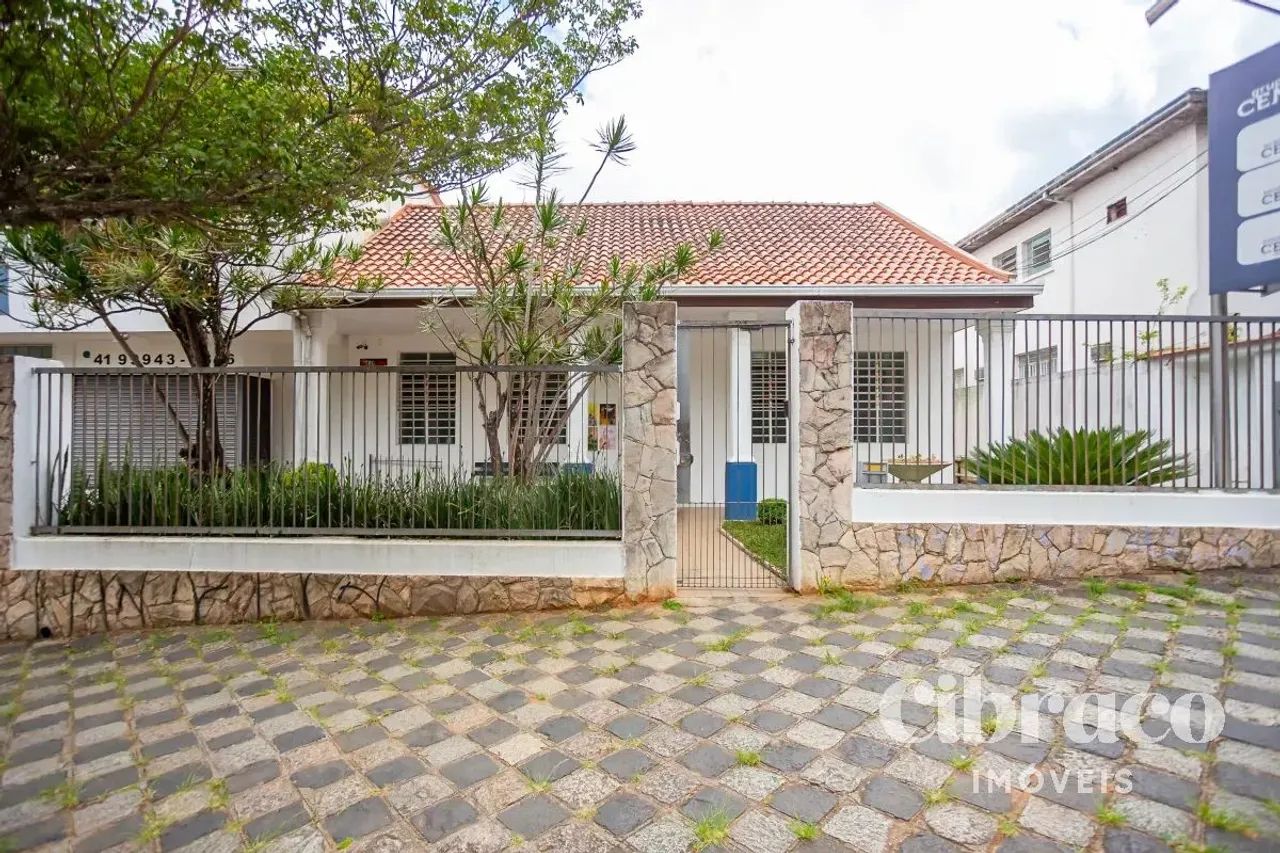 Casa comercial no São Francisco