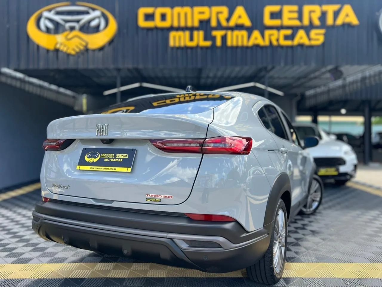 Fiat Fastback 1.0 200 Turbo Flex AUT 2024 - Foto 7