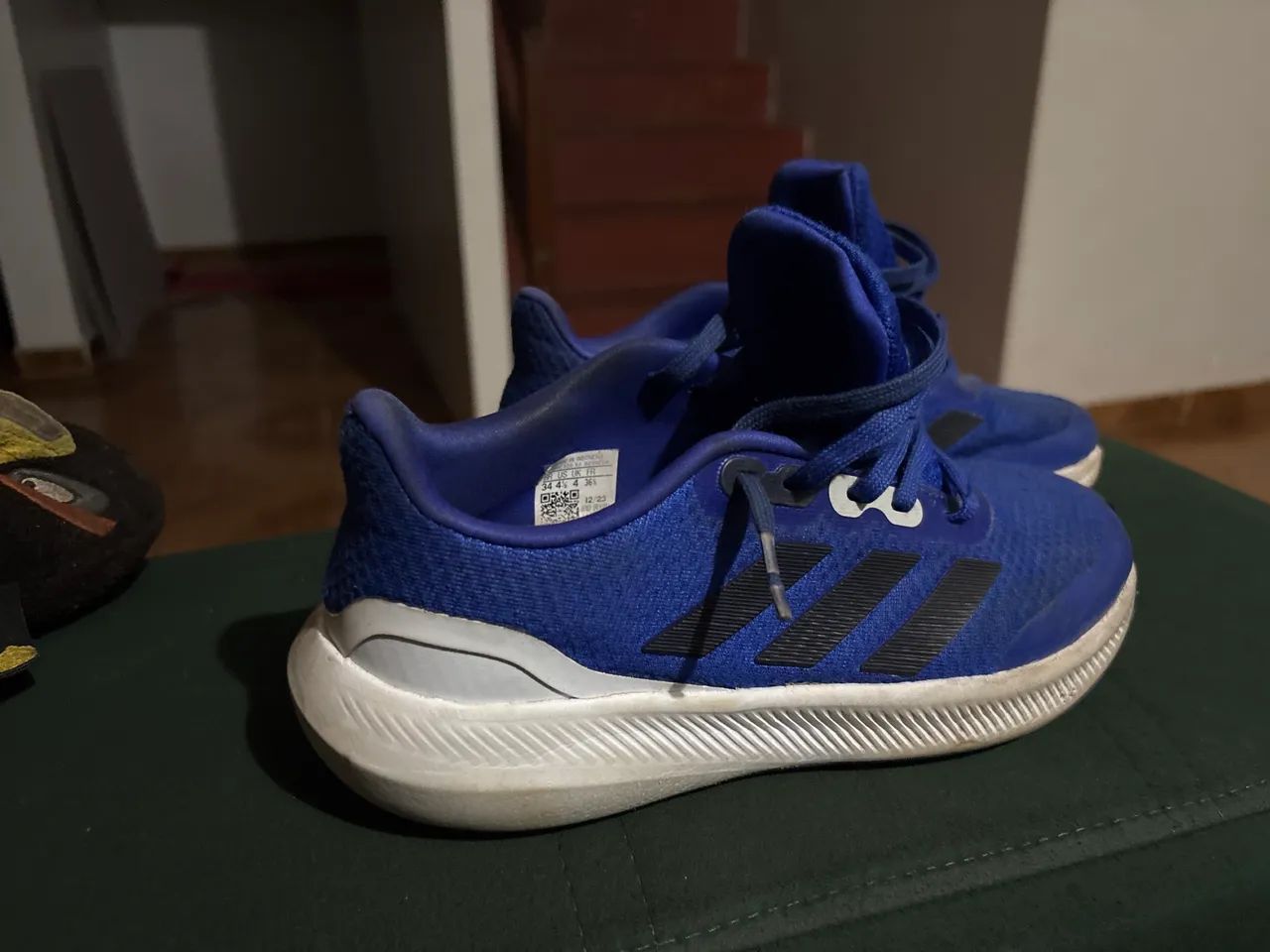 Tênis adidas 