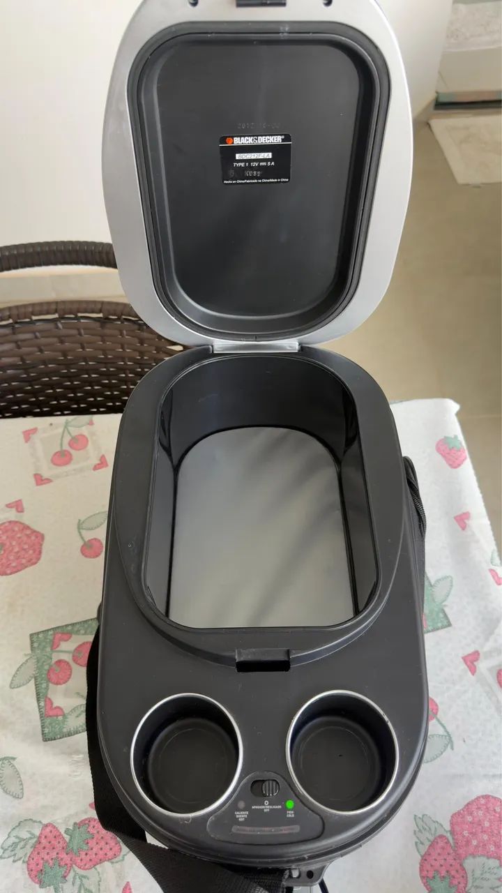 MINI GELADEIRA BLACK &DECKER - (esfria e esquenta) -