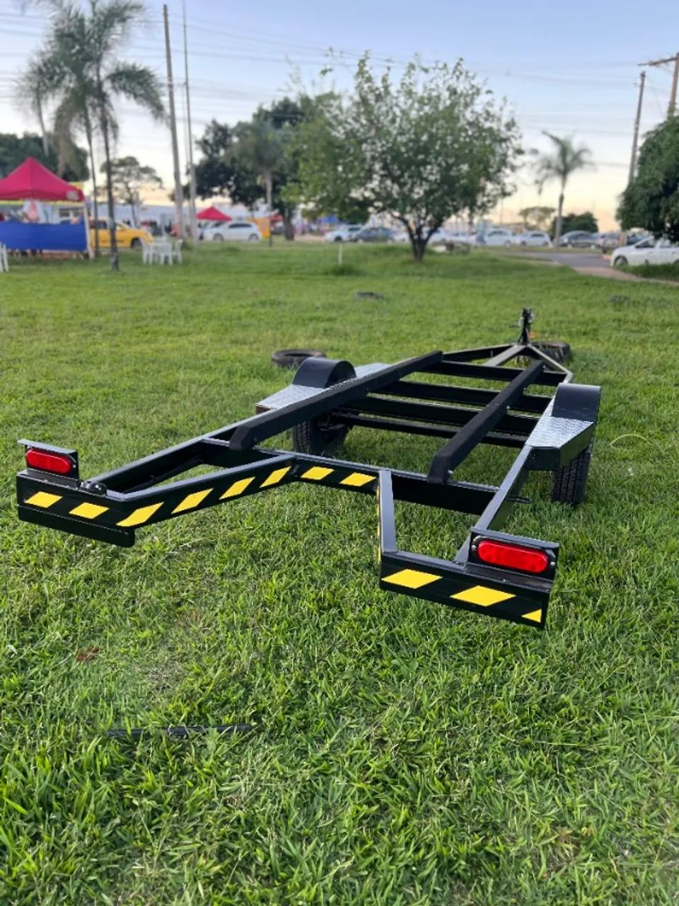 Carretinh para Barco até 5 Metros - Reboque À Pronta Entrega