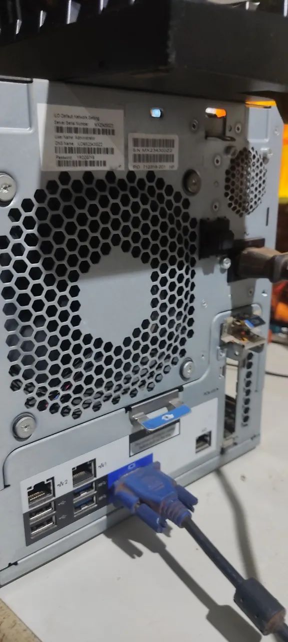 Vendo servidor compacto HP ProLiant MicroServer Gen8,  - Foto 5