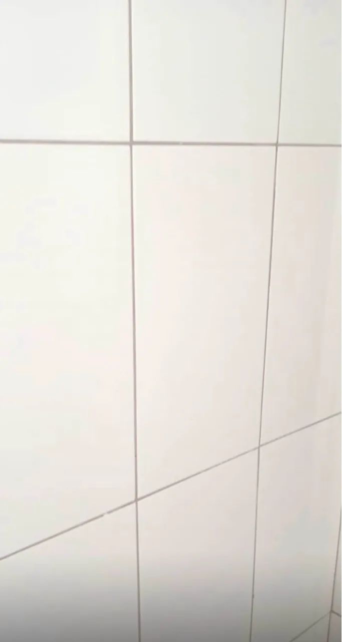 2 caixas piso branco (2.3 mts cada) 65580453248643123