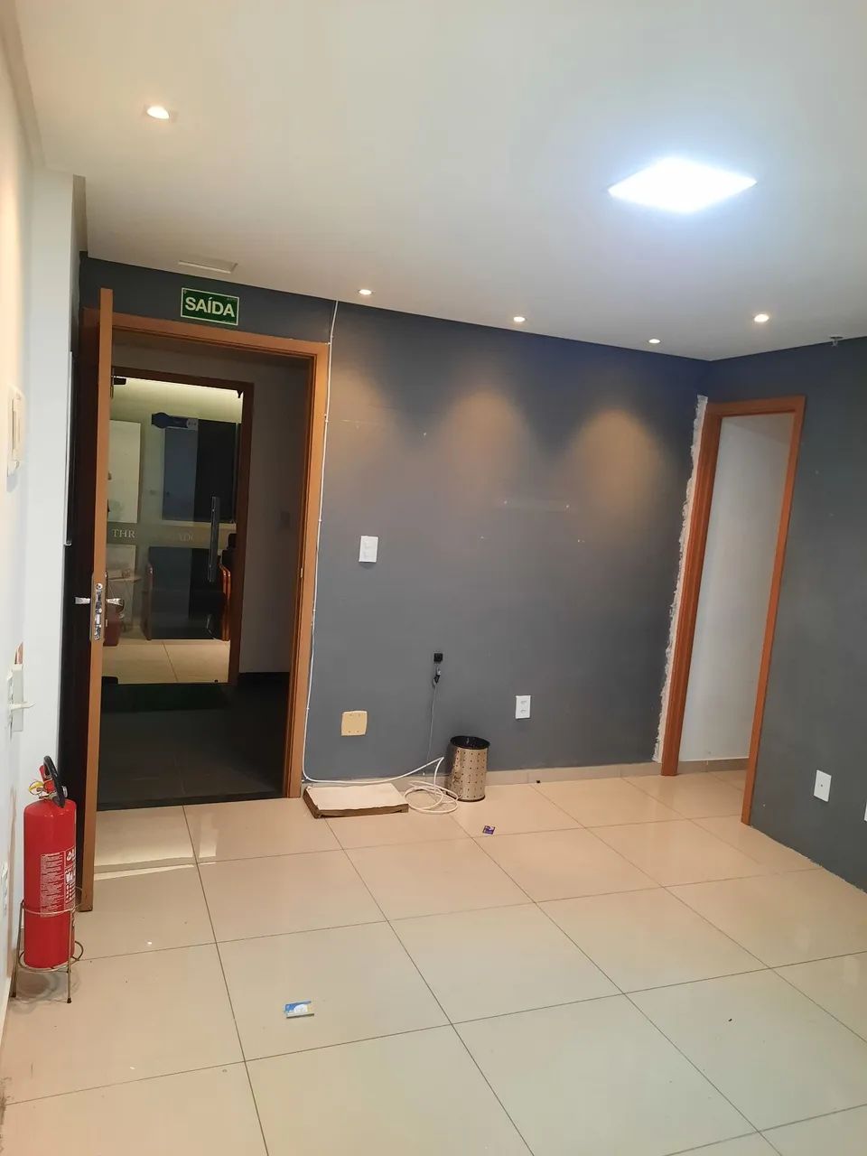 Excelente Sala Comercial com 38m² no Empresarial Humberto Lobo - Serraria  - Foto 4
