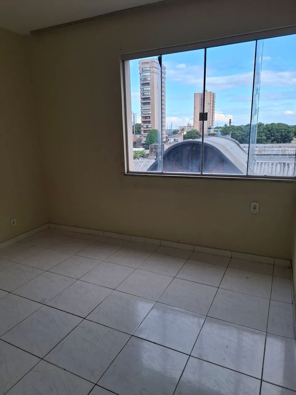 Alugo apto em excelente localizacao - Foto 4
