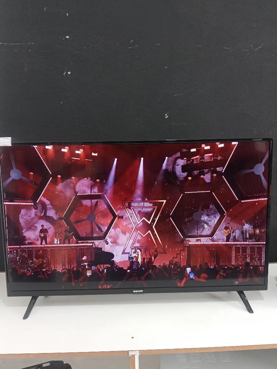Smart Tv Semp Tcl 43 polegadas Sistema Android comando de voz  - Foto 4