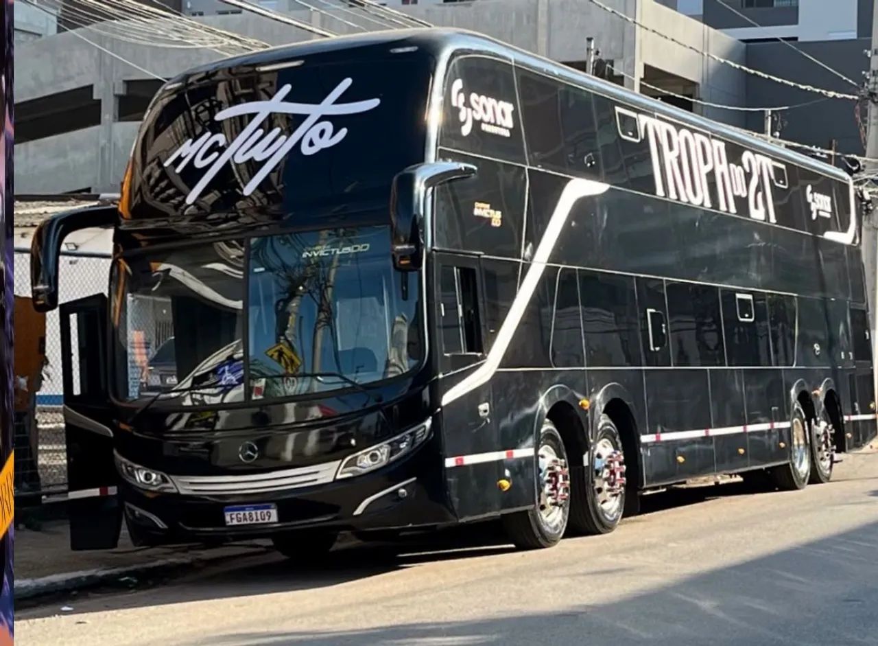 Ônibus DD 02 andares artista banda dupla - Foto 8