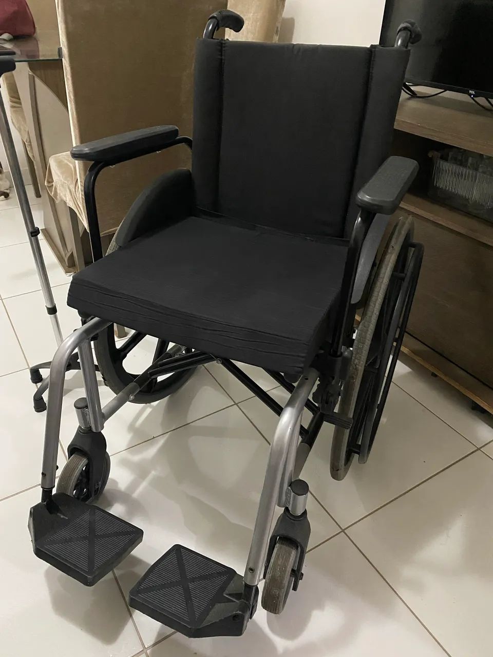 CADEIRA DE RODAS