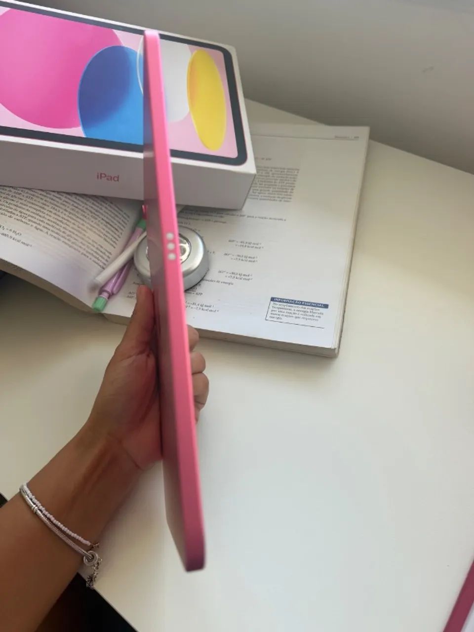 VENDO iPad 10ª GERAÇÃO ROSA 64g (usado, bem cuidado  e na caixa - Foto 5