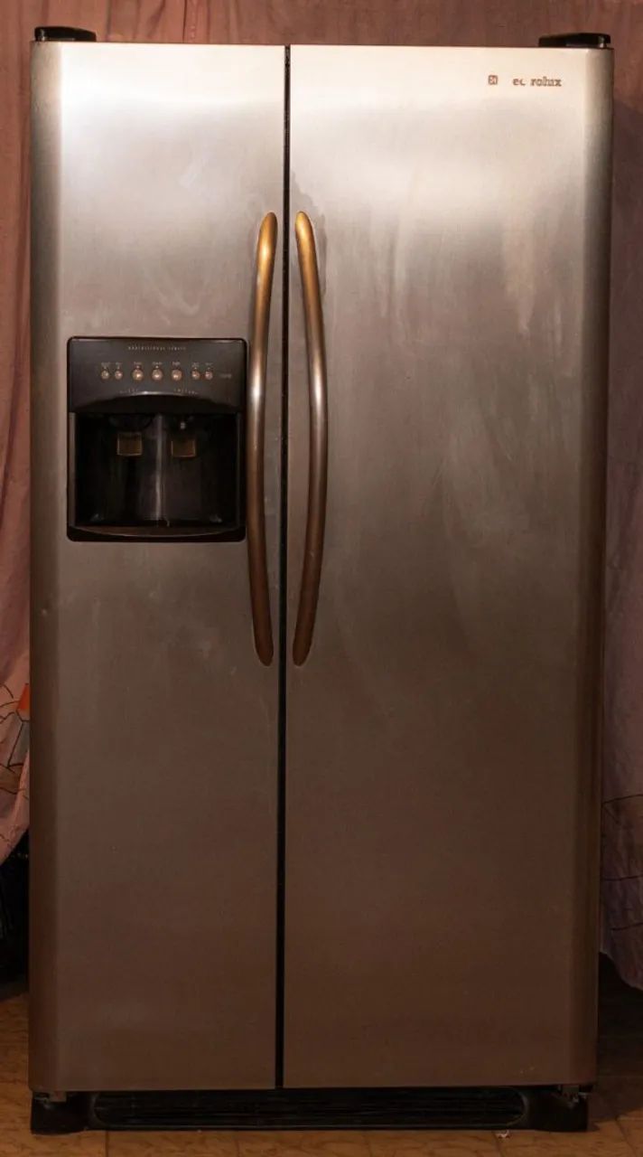 Geladeira Electrolux Saúde By Side SS74X
