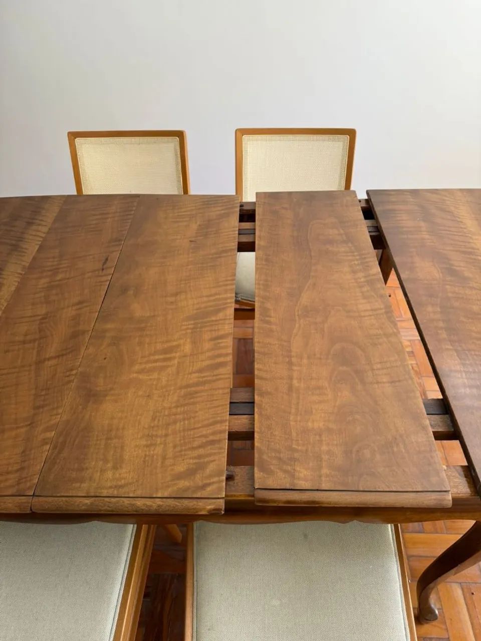 Mesa  de Jantar Imbuia Extensível + 4 Cadeiras | Restaurada - Foto 5