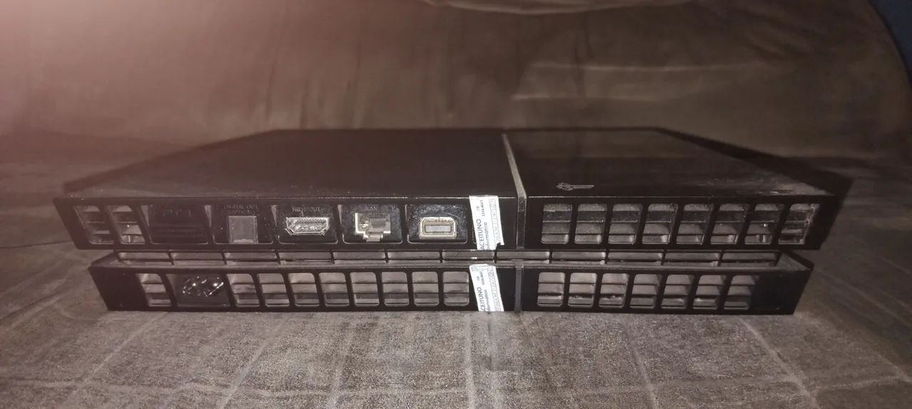Vendo PS4 original Usado e controle + Jogos  - Foto 3