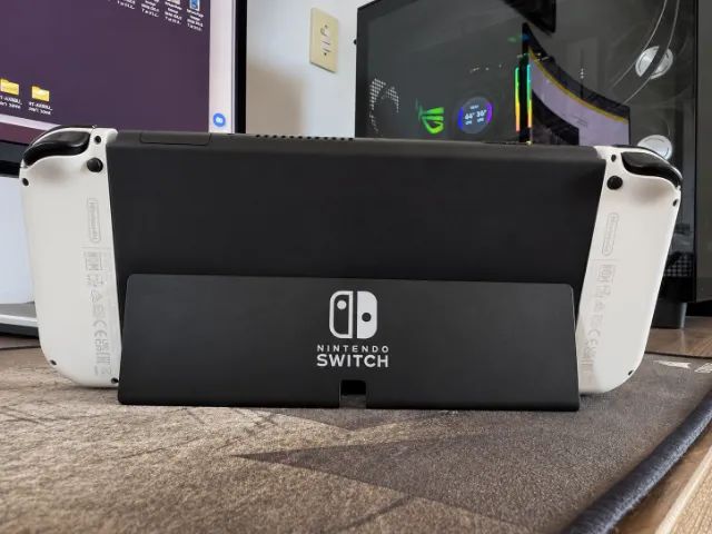 Nintendo Switch OLED DESBLOQUEADO completo + Pro Controller + SD