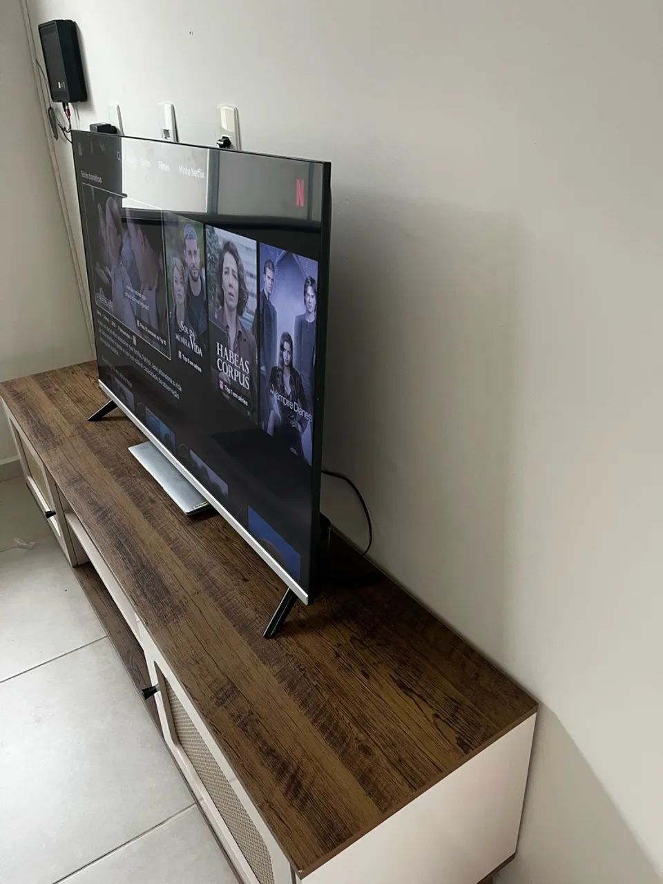 Tv Philips smart 50 polegadas 4k - Foto 3