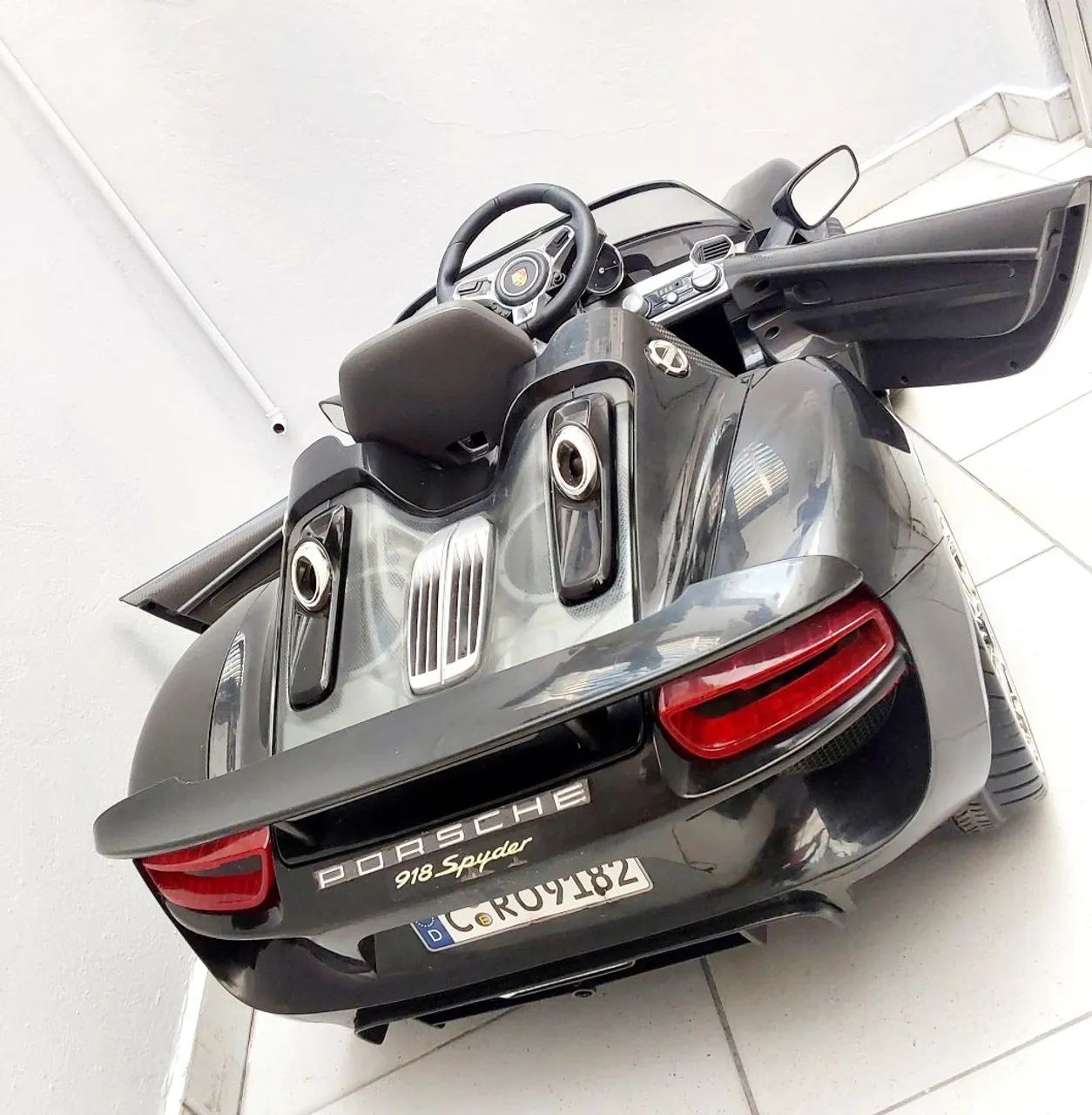 *CARRO PORSCHE 918 SPYDER  ELÉTRICO* INFANTIL - Foto 5
