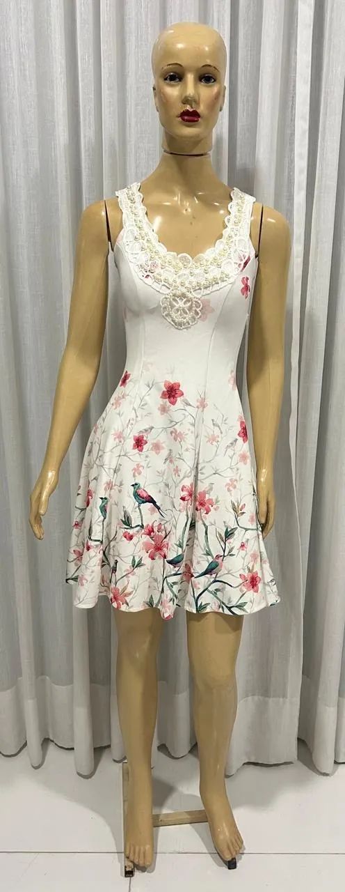 Vestidos semi novos