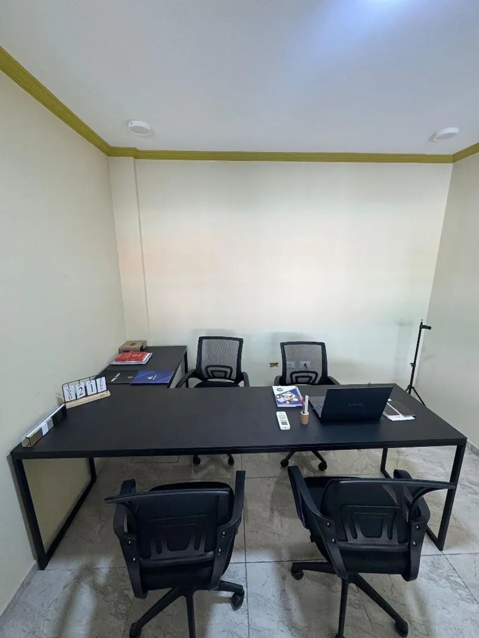 Mesa Industrial Sob Medida - Estilo, Resistência e Exclusividade