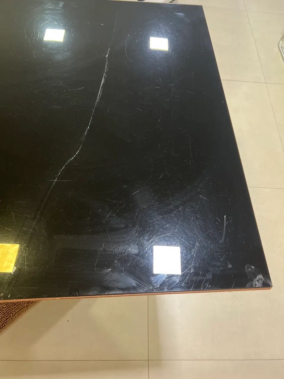 Mesa de MDF tampo de  vidro - Foto 4