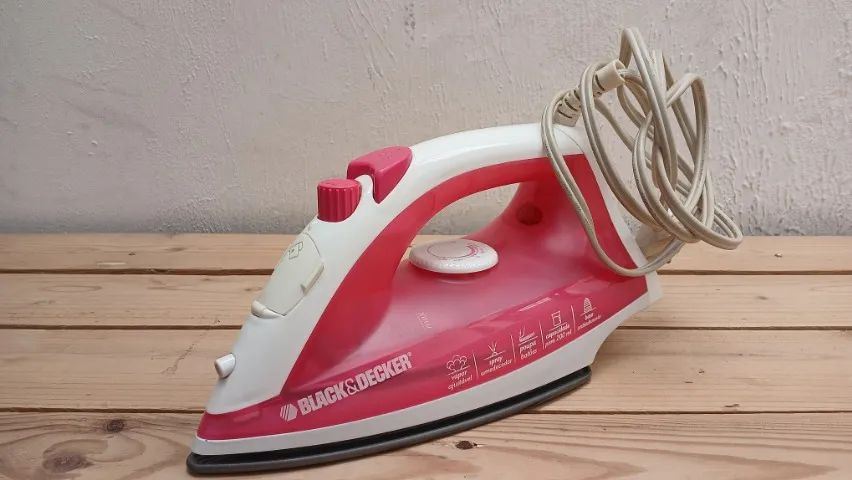 Ferro de passar Black Decker - 110v - Foto 2