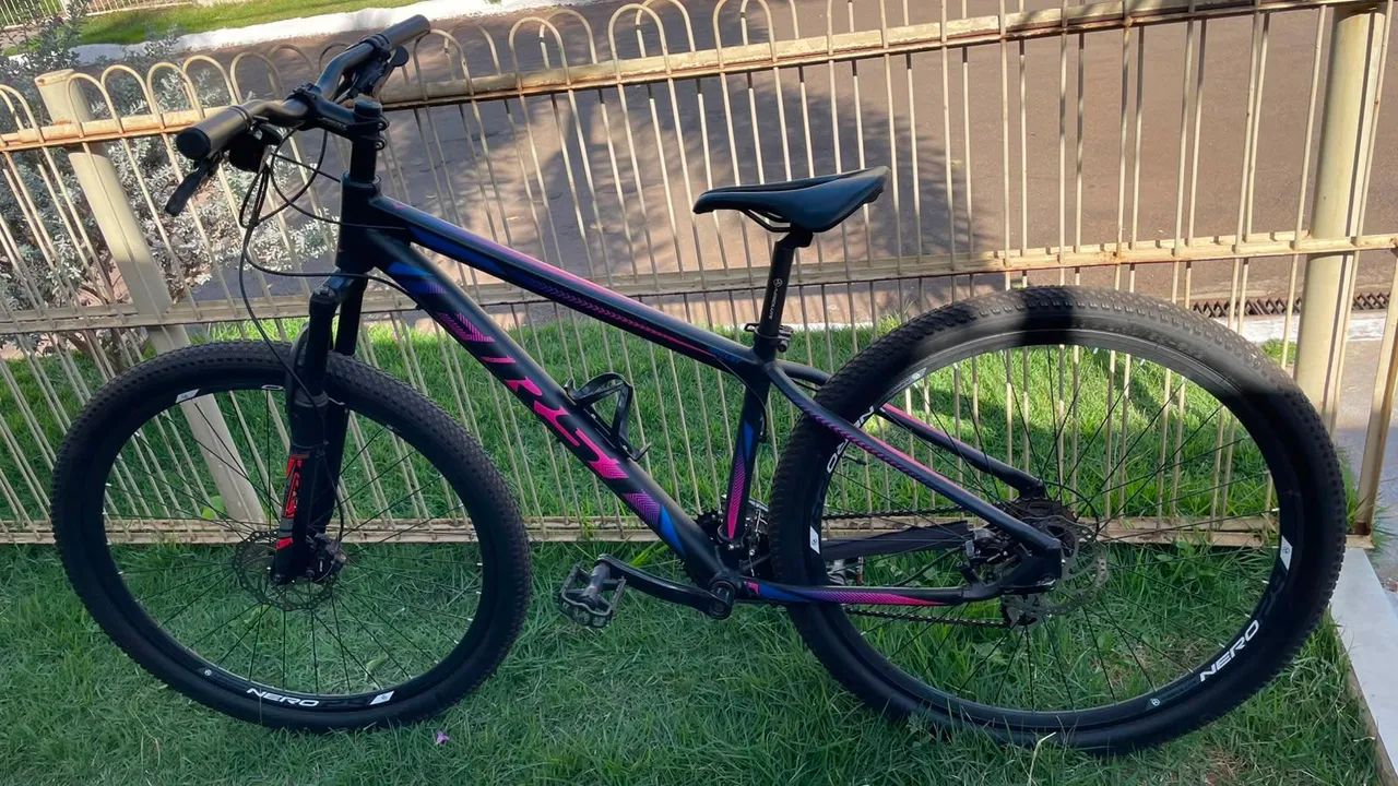 Bicicleta First aro 29