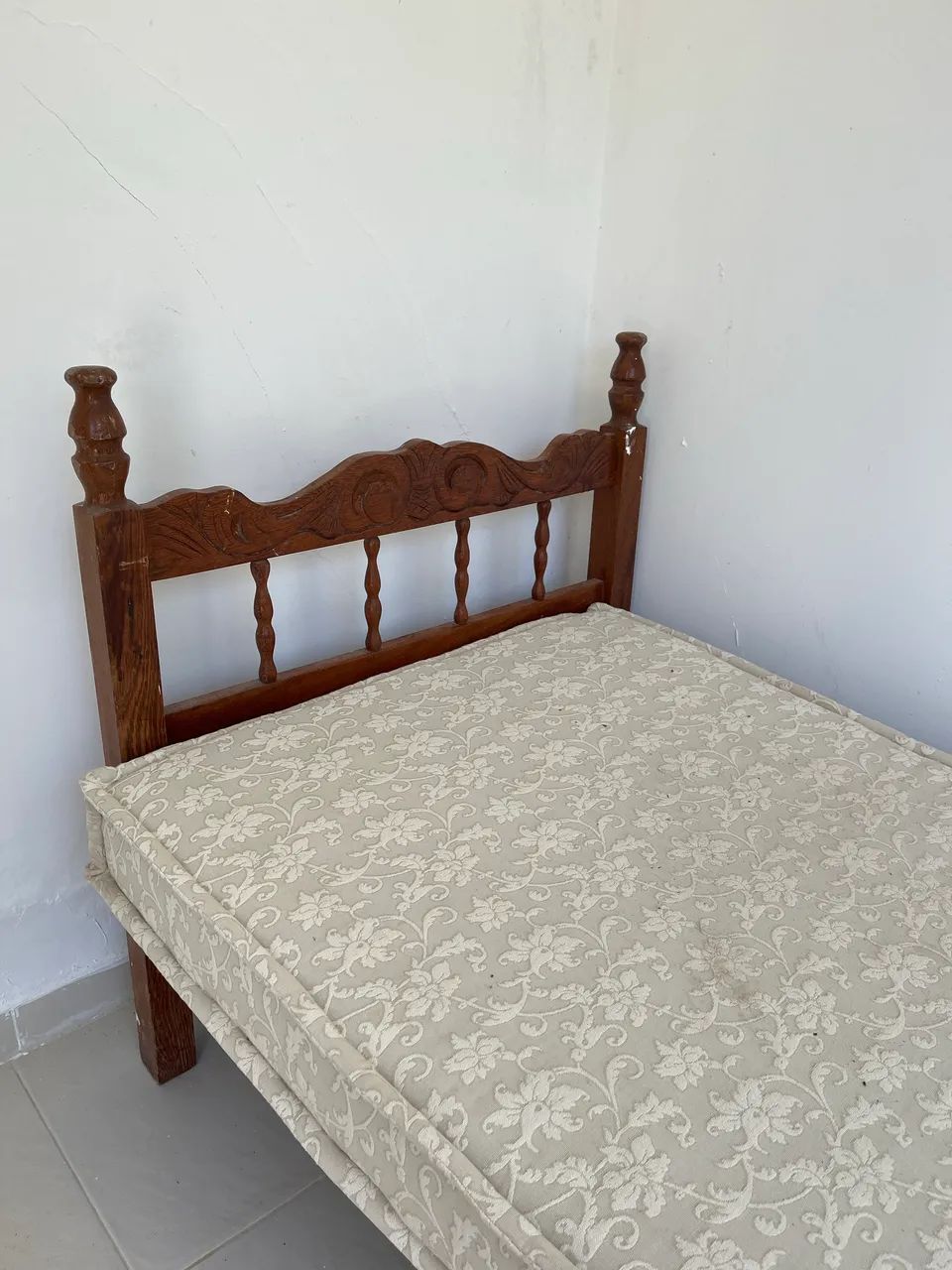Cama de solteiro com colchão  - Foto 2