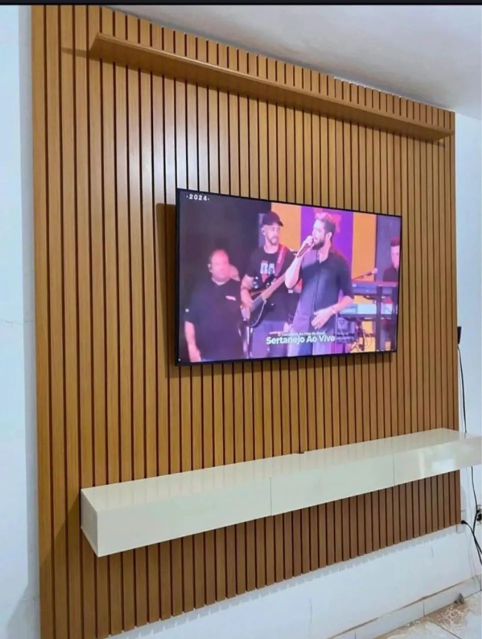 painel ripado com nicho GIGANTE 