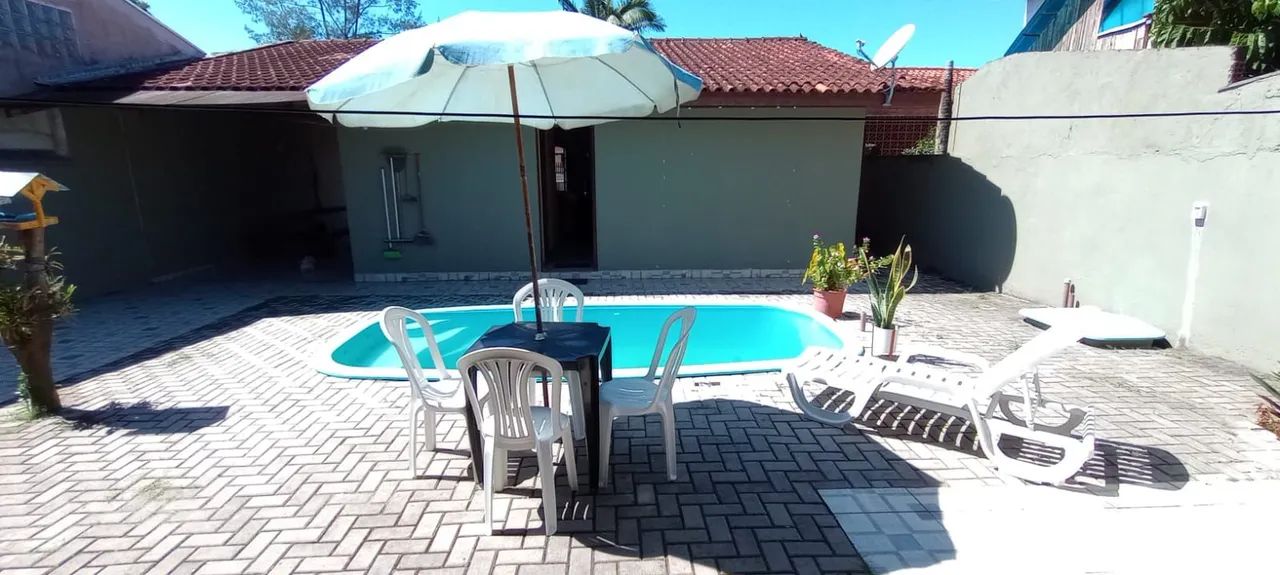Excelente casa com piscina - Foto 2