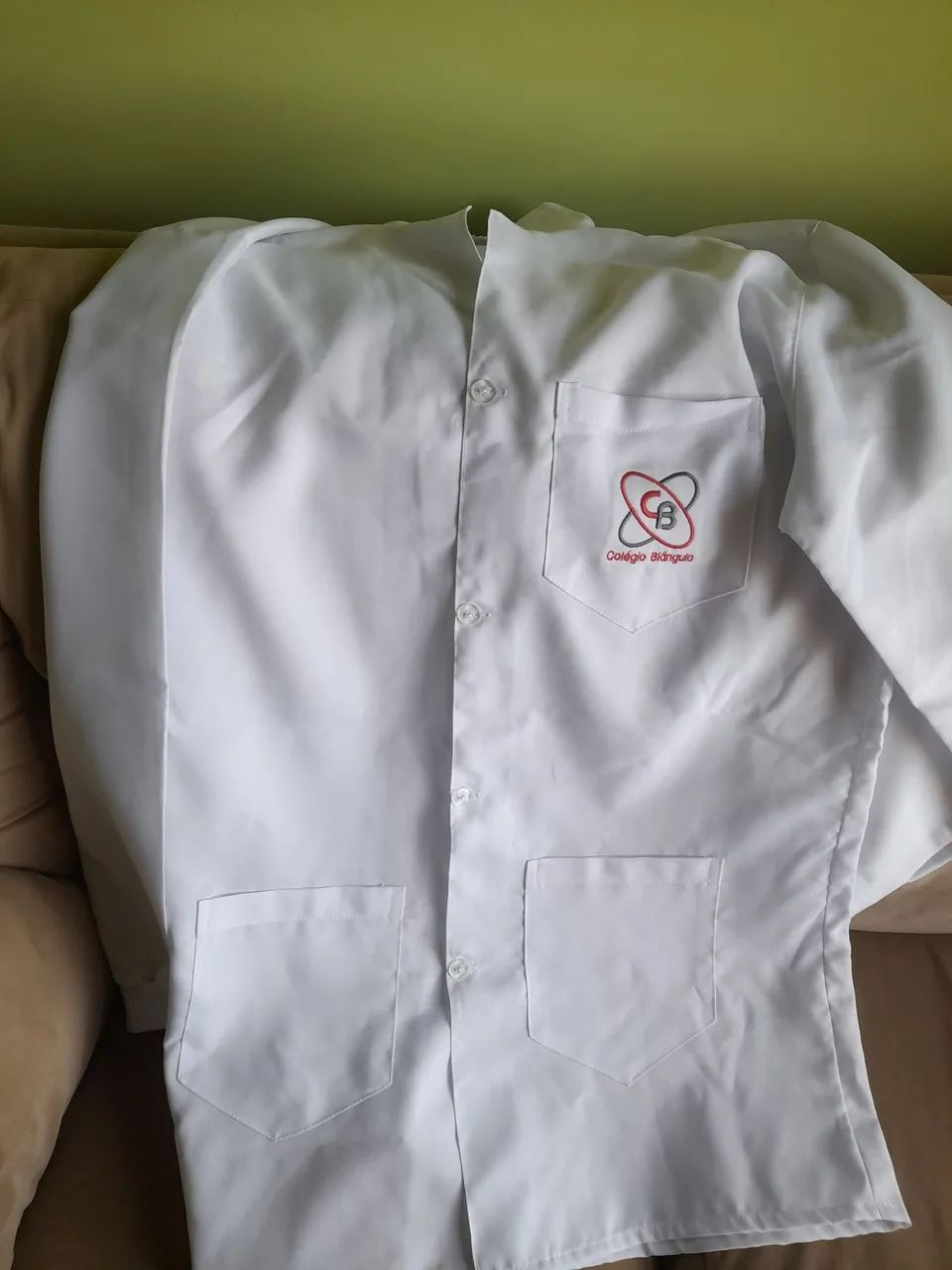 Jaleco do colégio Biangulo 