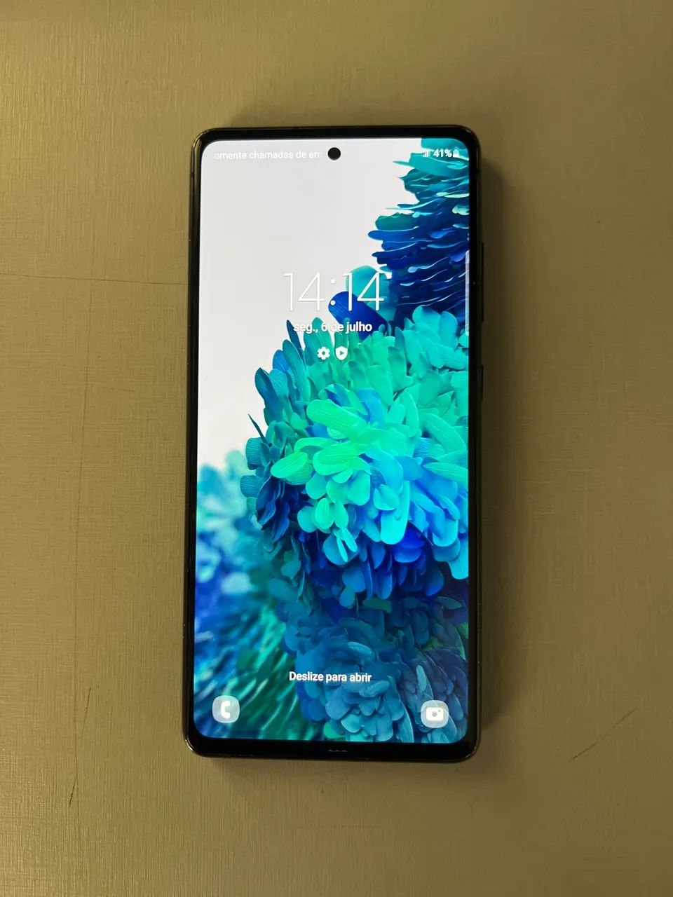 Samsung Galaxy S20 FE Dual SIM 128 GB 6 GB RAM + capinha - Excelente