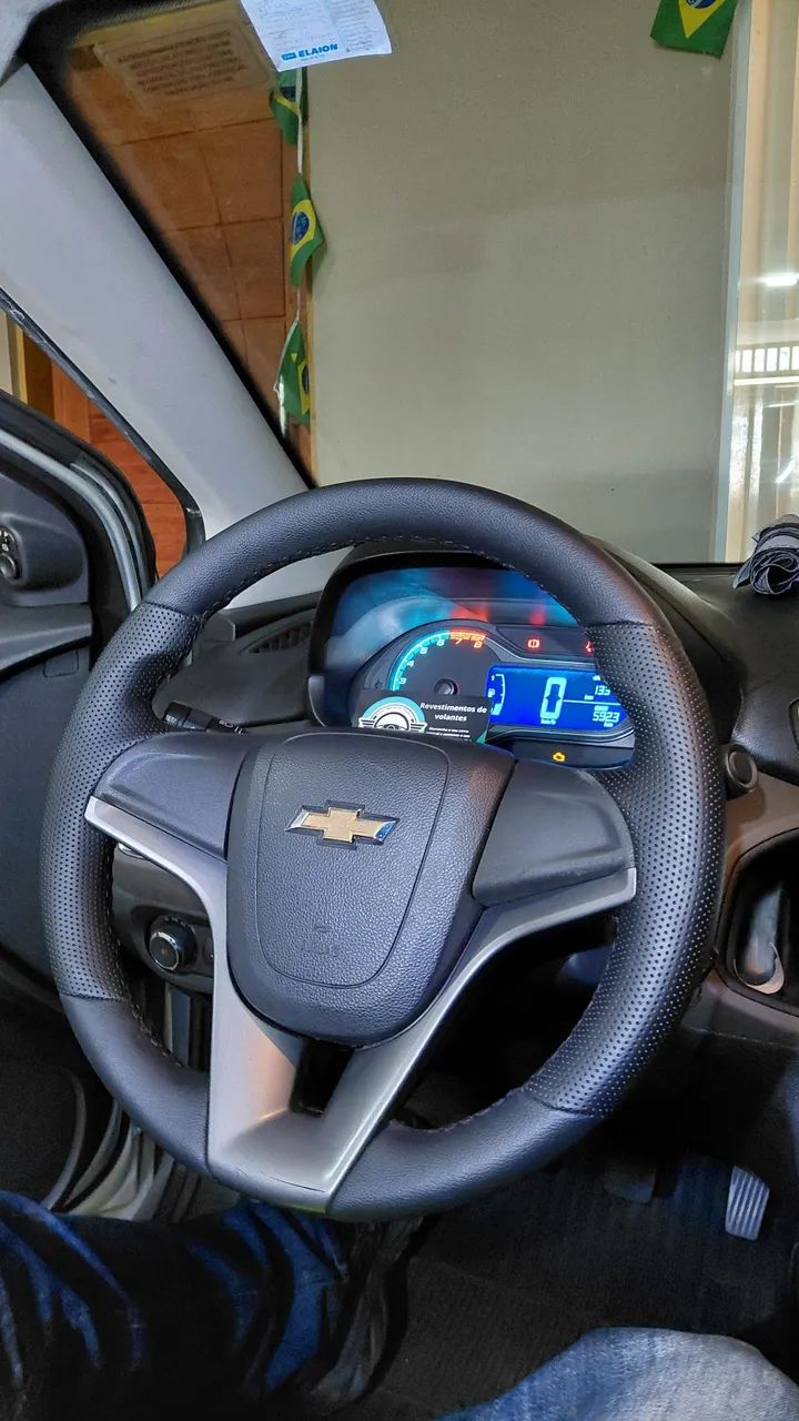 Reforma de volante,  revestimento feito a mão 
