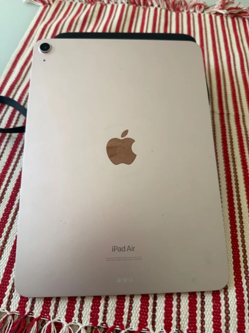 Vendo iPad 5 geração com a caneta  - Foto 2