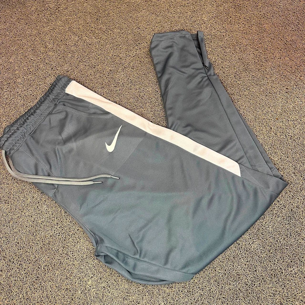 Calça nike 1° linha
