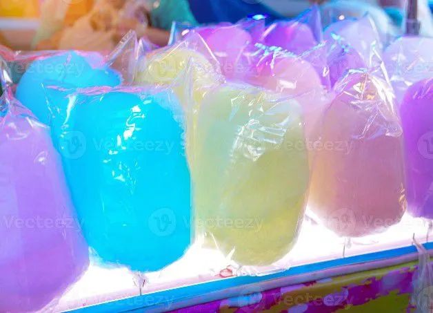 Adoçando a festa com lindos e deliciosos algodão doce 