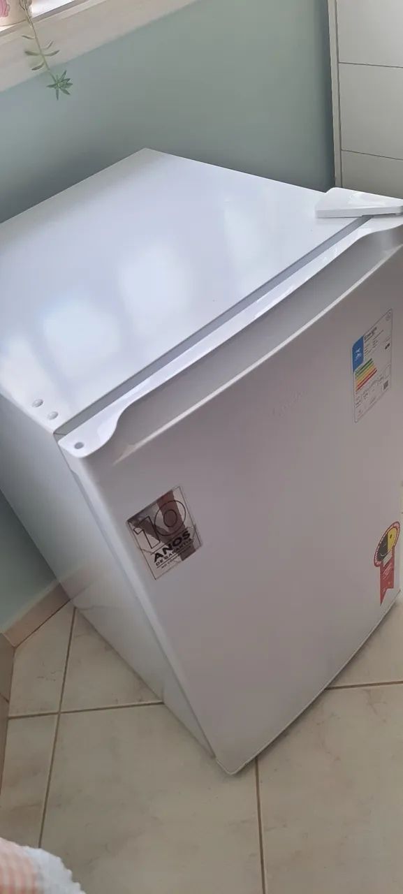 Geladeira Midea 128L