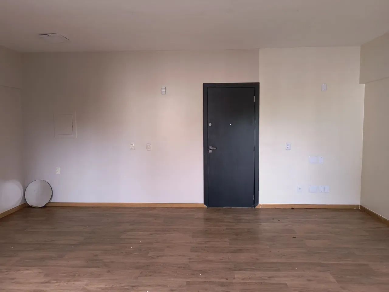 Aluga-se Sala Comercial