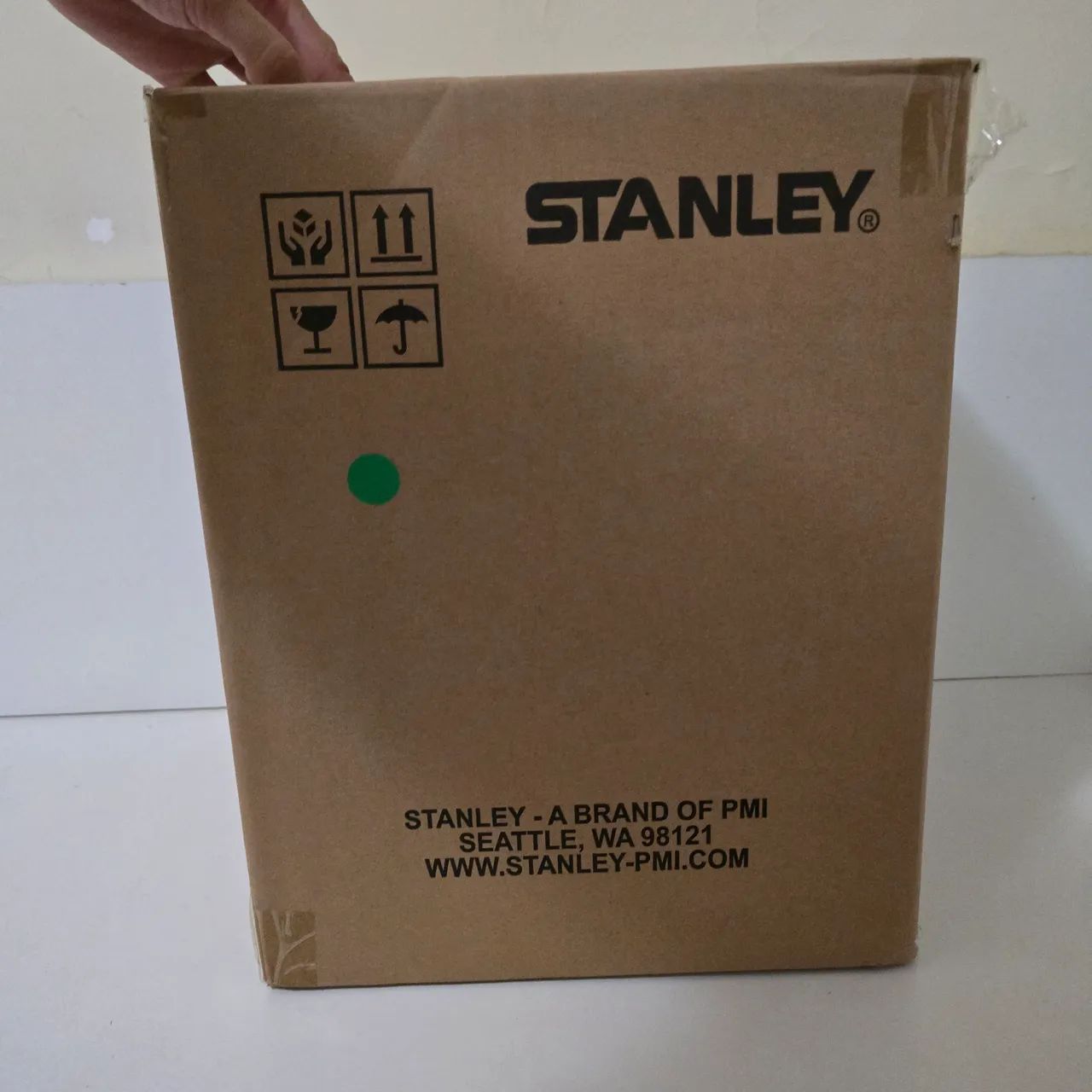 Stanley water Jug 7,5 L litros garrafa térmica gigante com Torneira - Foto 5