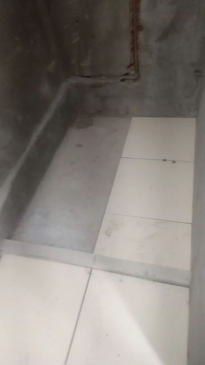 Trabalho com reforma, pintura construção 