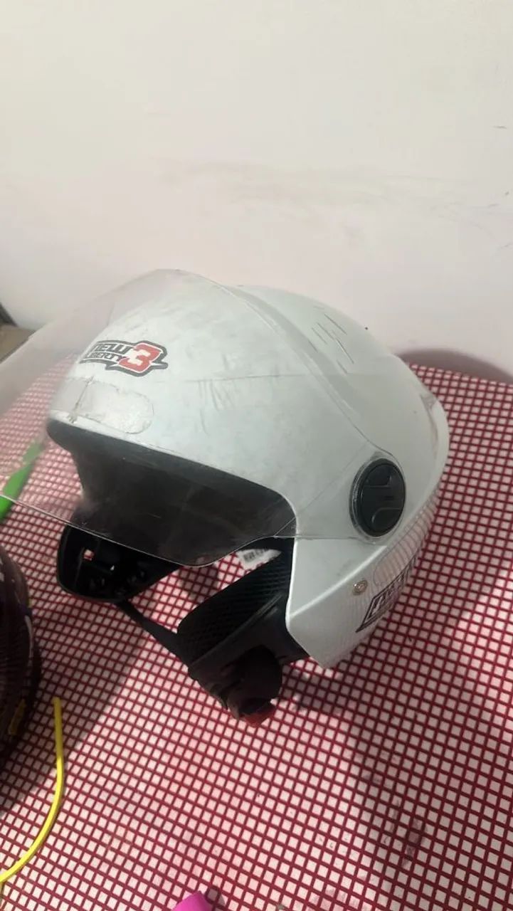 Capacete número 58