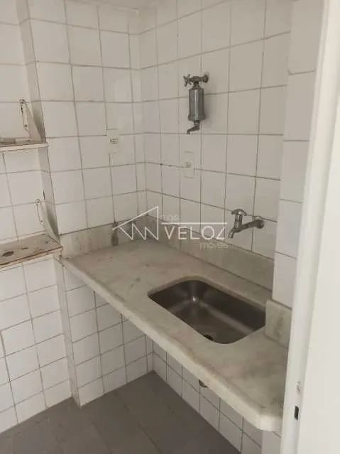 Kitnet/Conjugado - / Residencial / Centro