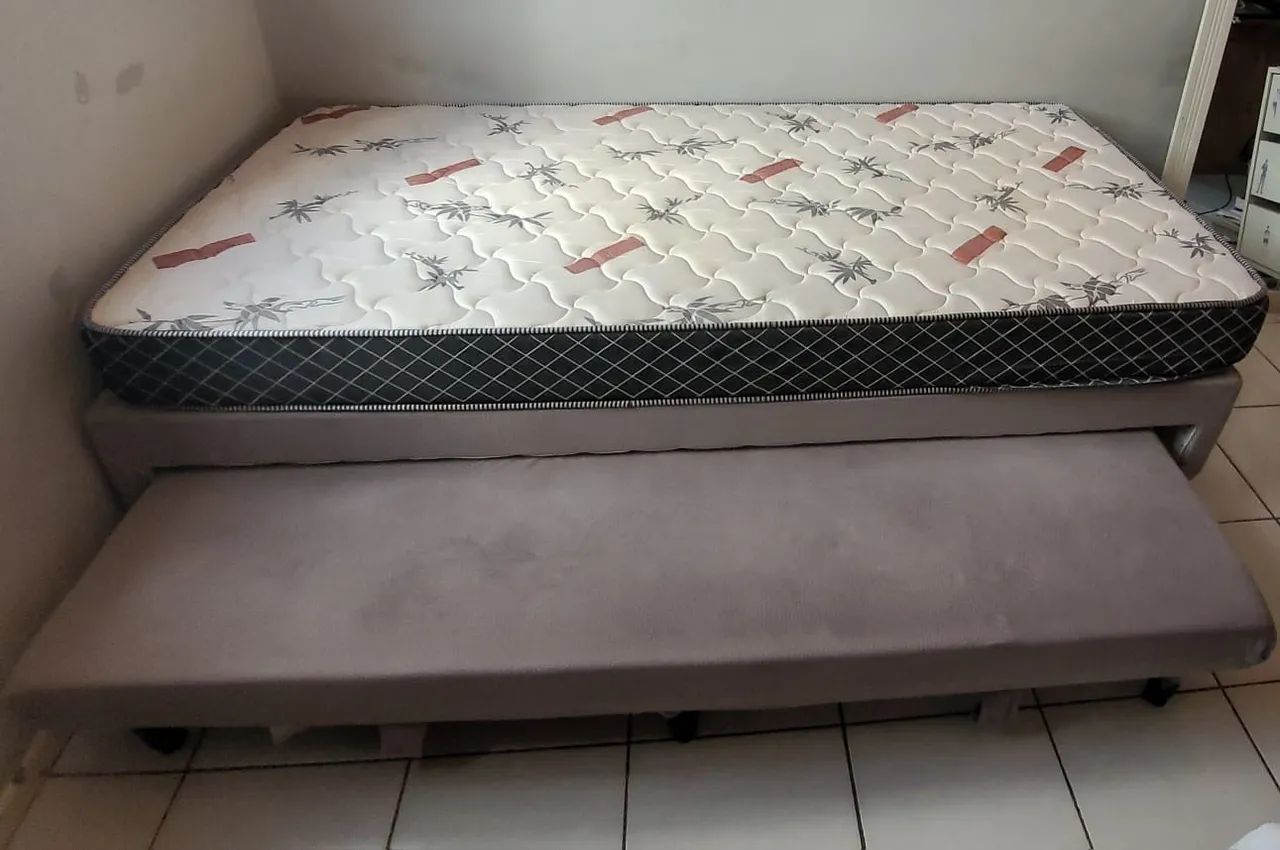 CAMA PLUMATE COM AUXILIAR.