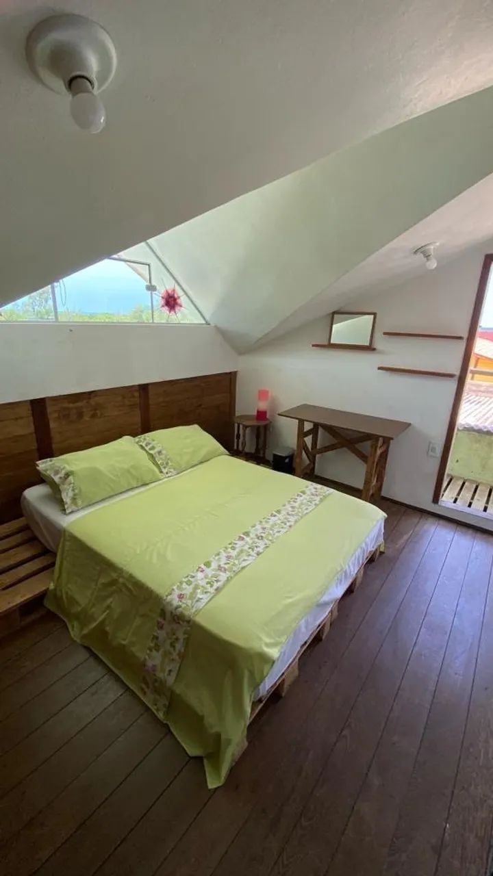 Quarto mensal a 30 metros da praia 