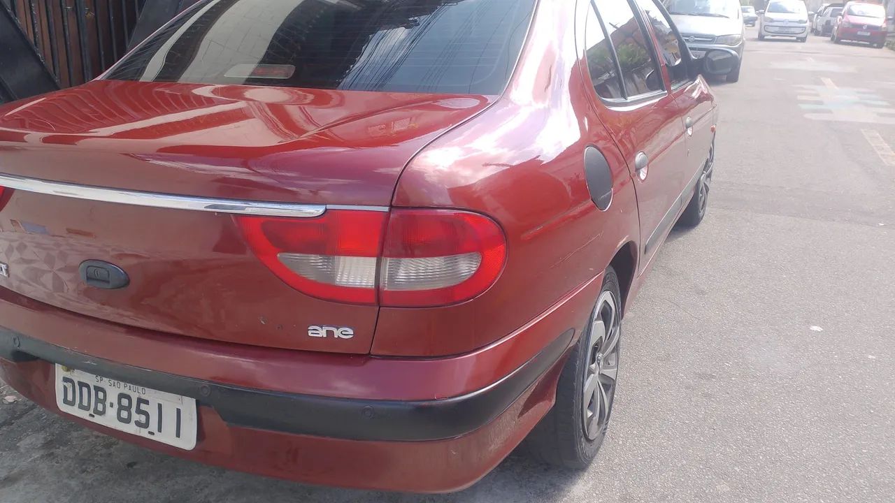 Renault Megane Megane Sedan RT/Alizé 1.6 16V 2001