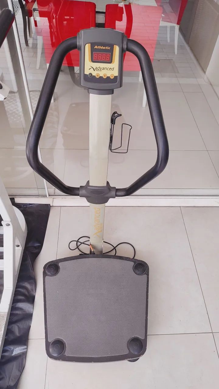 Plataforma Vibratória Athletic Advanced 900vm